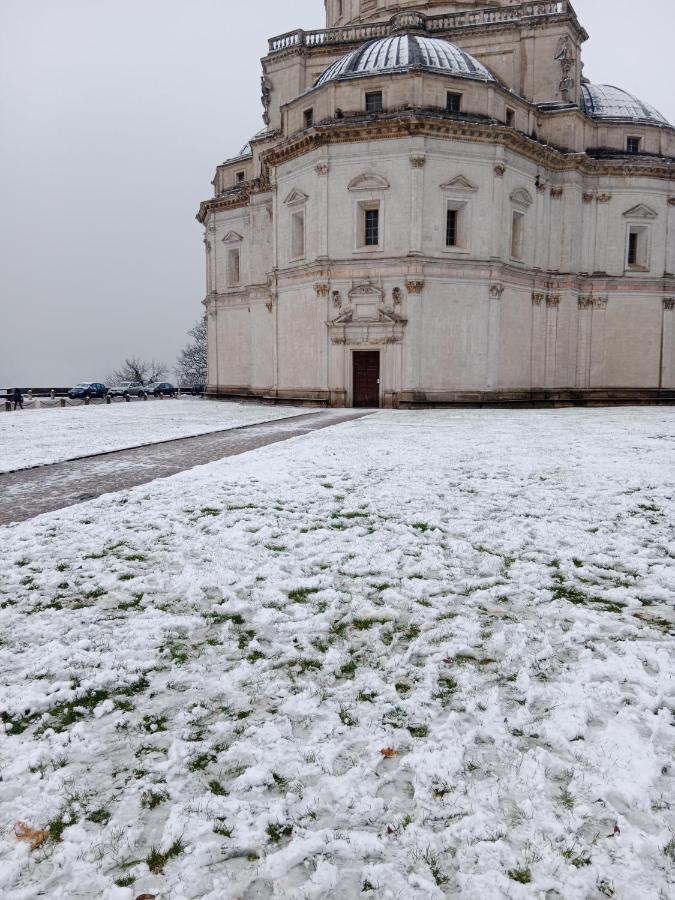 Casa Vacanza Todi Antica Zewnętrze zdjęcie